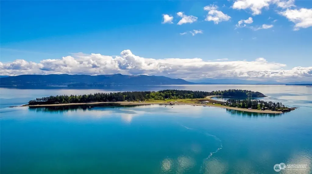 60 Eliza Island Bellingham WA 98226