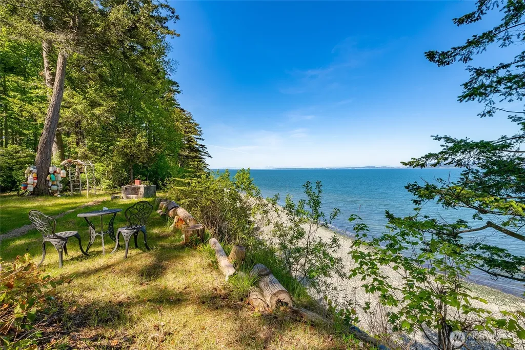 60 Eliza Island Bellingham WA 98226