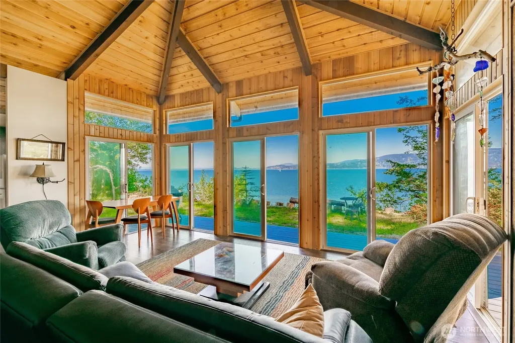 60 Eliza Island Bellingham WA 98226