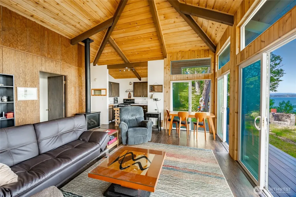 60 Eliza Island Bellingham WA 98226