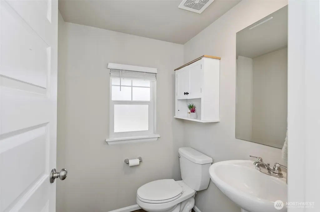 1324 Baker Heights Loop Bremerton WA 98312