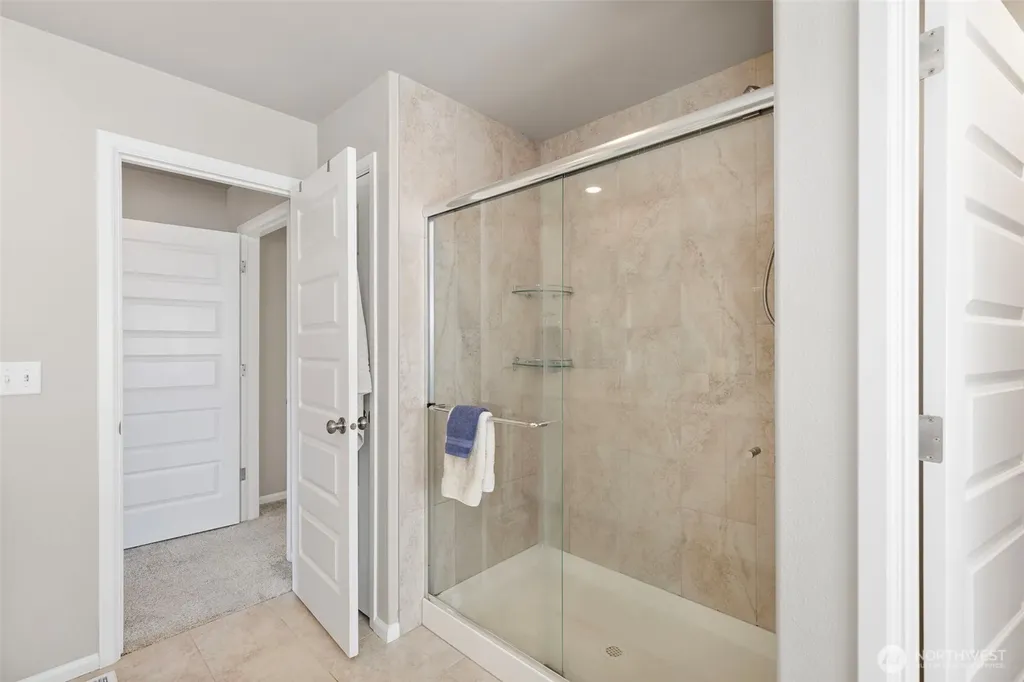 1324 Baker Heights Loop Bremerton WA 98312