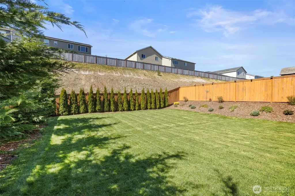 1324 Baker Heights Loop Bremerton WA 98312