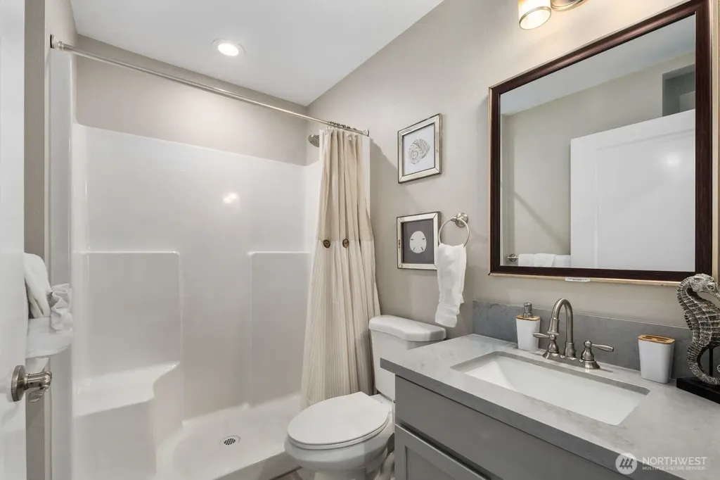987 Alida Court SE Ocean Shores WA 98569