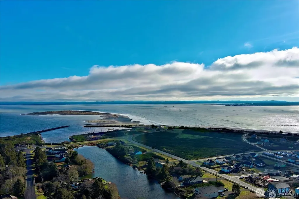 987 Alida Court SE Ocean Shores WA 98569