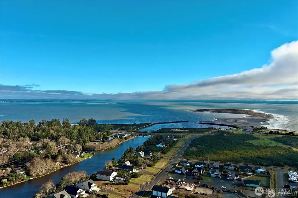 987 Alida Court SE Ocean Shores WA 98569