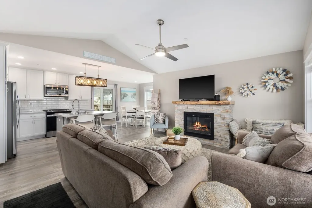 987 Alida Court SE Ocean Shores WA 98569