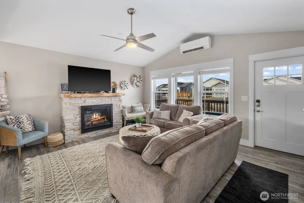 987 Alida Court SE Ocean Shores WA 98569