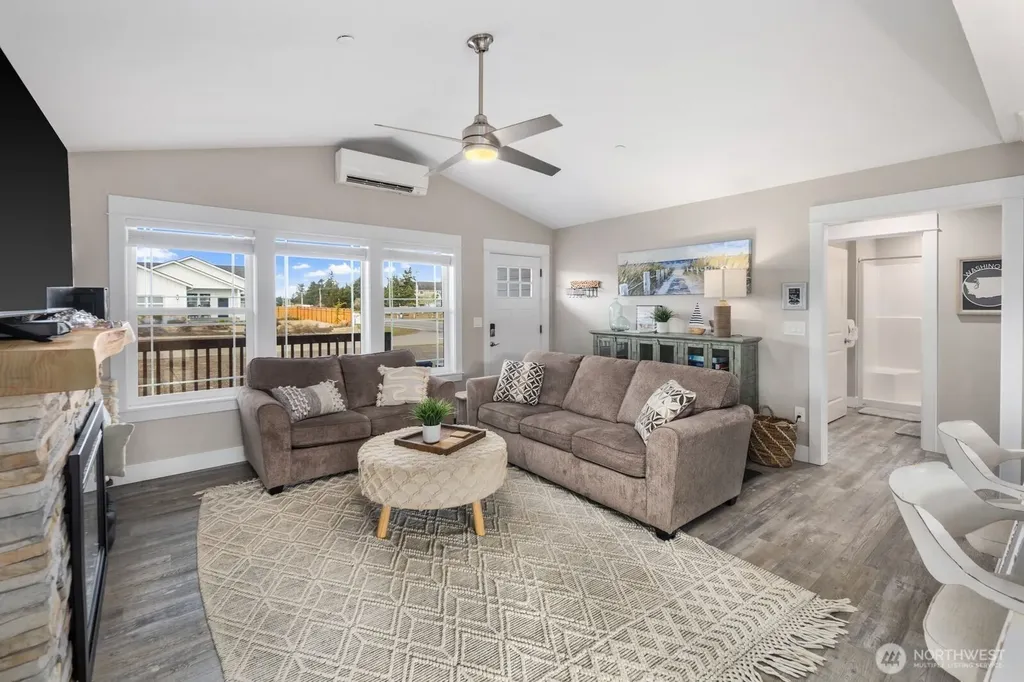 987 Alida Court SE Ocean Shores WA 98569