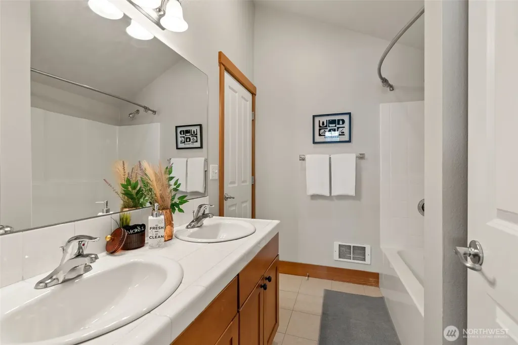 13718 N Midvale Avenue Seattle WA 98133