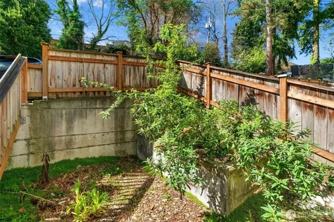 13718 N Midvale Avenue Seattle WA 98133