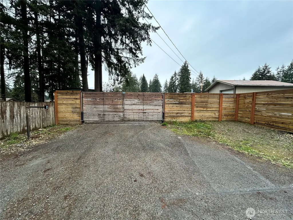 5013 80th Street E Tacoma WA 98443