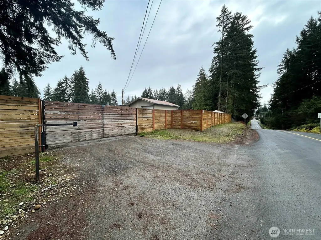 5013 80th Street E Tacoma WA 98443