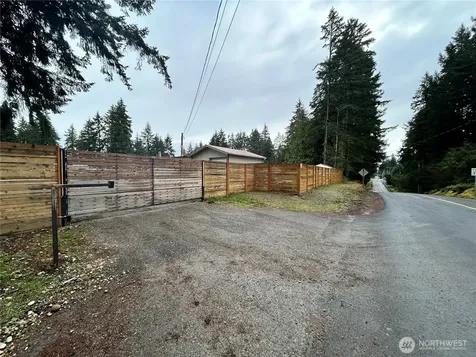 5013 80th Street E Tacoma WA 98443