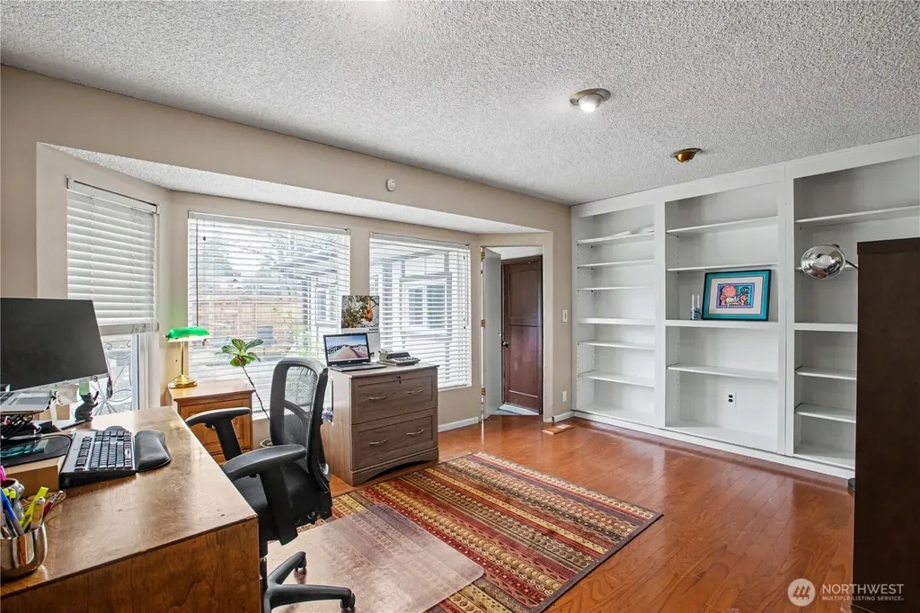 8002 Sapphire Drive SW Lakewood WA 98498