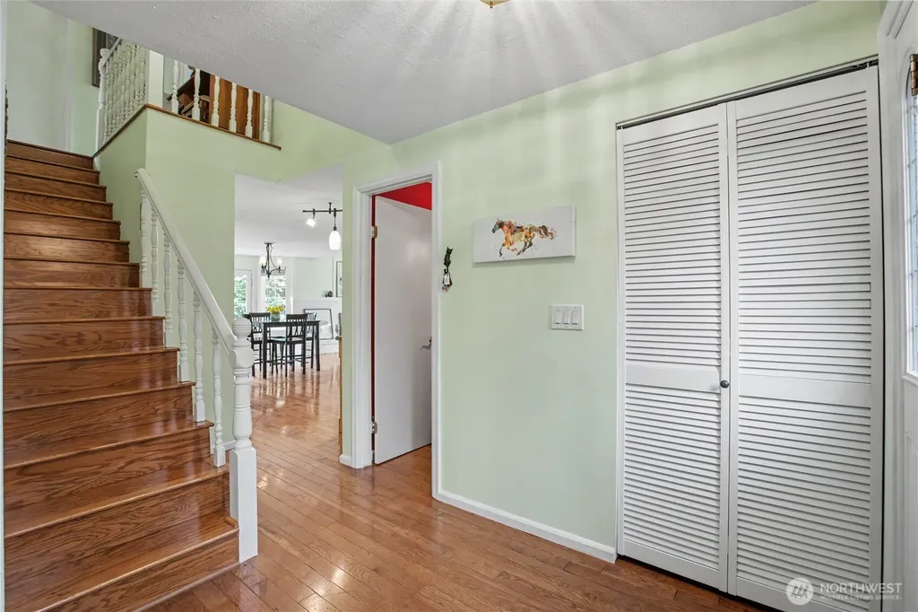 8002 Sapphire Drive SW Lakewood WA 98498