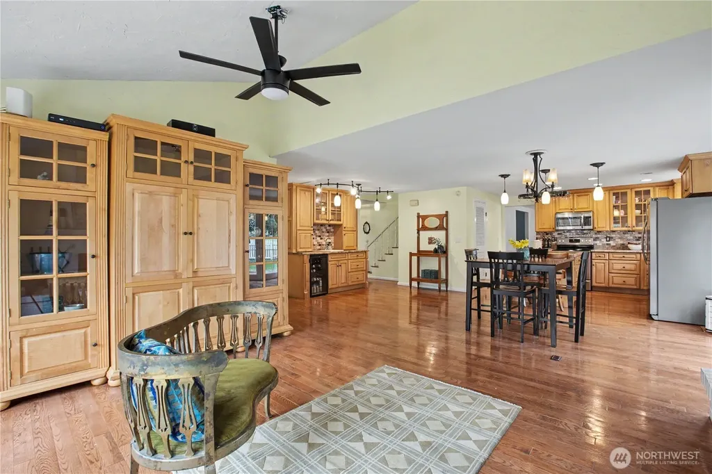 8002 Sapphire Drive SW Lakewood WA 98498