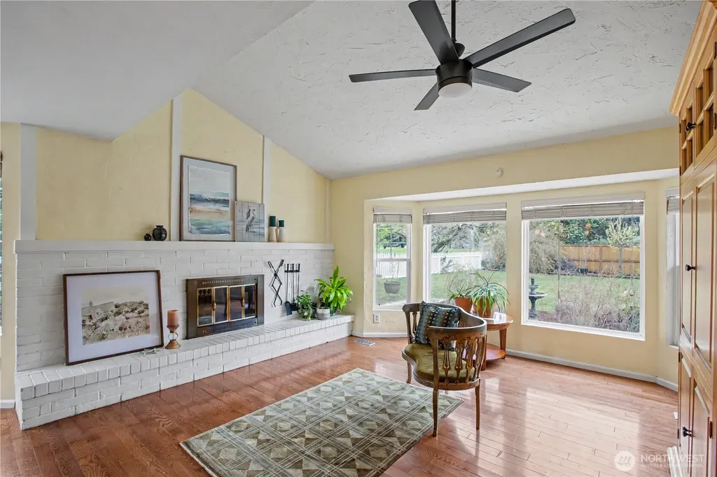 8002 Sapphire Drive SW Lakewood WA 98498