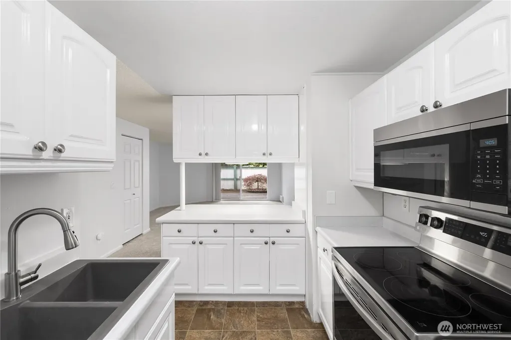 1721 SW 318th Place Federal Way WA 98023