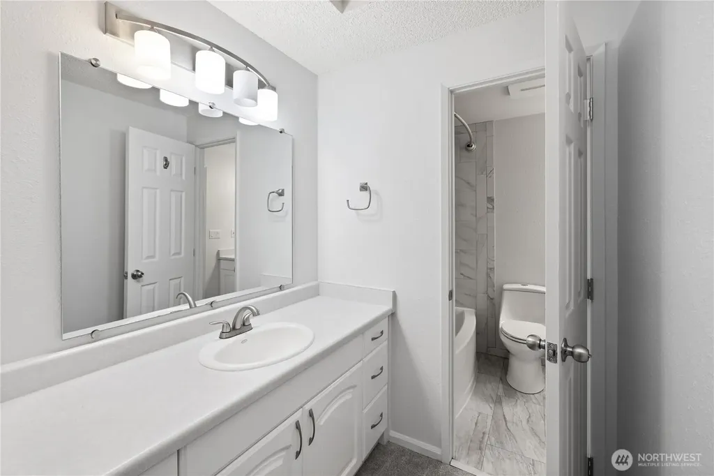 1721 SW 318th Place Federal Way WA 98023