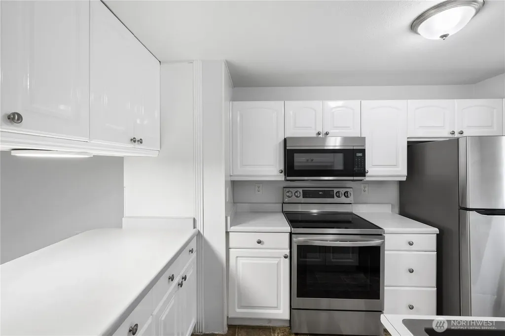 1721 SW 318th Place Federal Way WA 98023