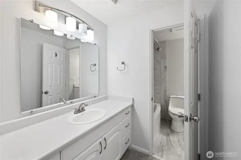 1721 SW 318th Place Federal Way WA 98023