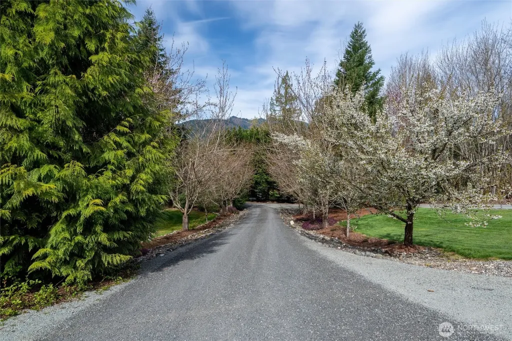 861 Summerhill Drive Sedro Woolley WA 98284