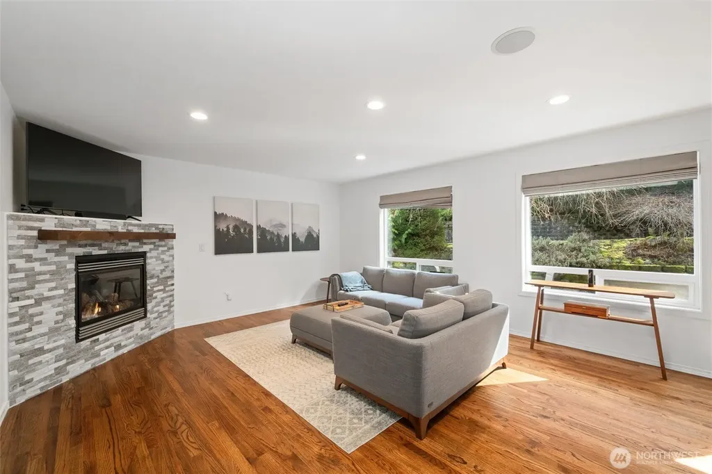 861 Summerhill Drive Sedro Woolley WA 98284