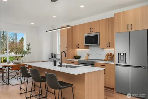 219 NE 75th Street Seattle WA 98115