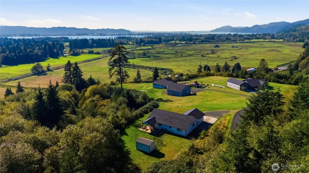 58 Alger Creek Heights Road Cathlamet WA 98612