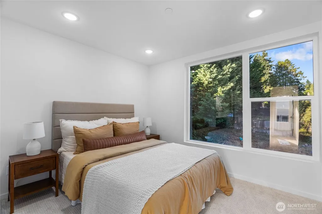 12510 35th Avenue NE Seattle WA 98125