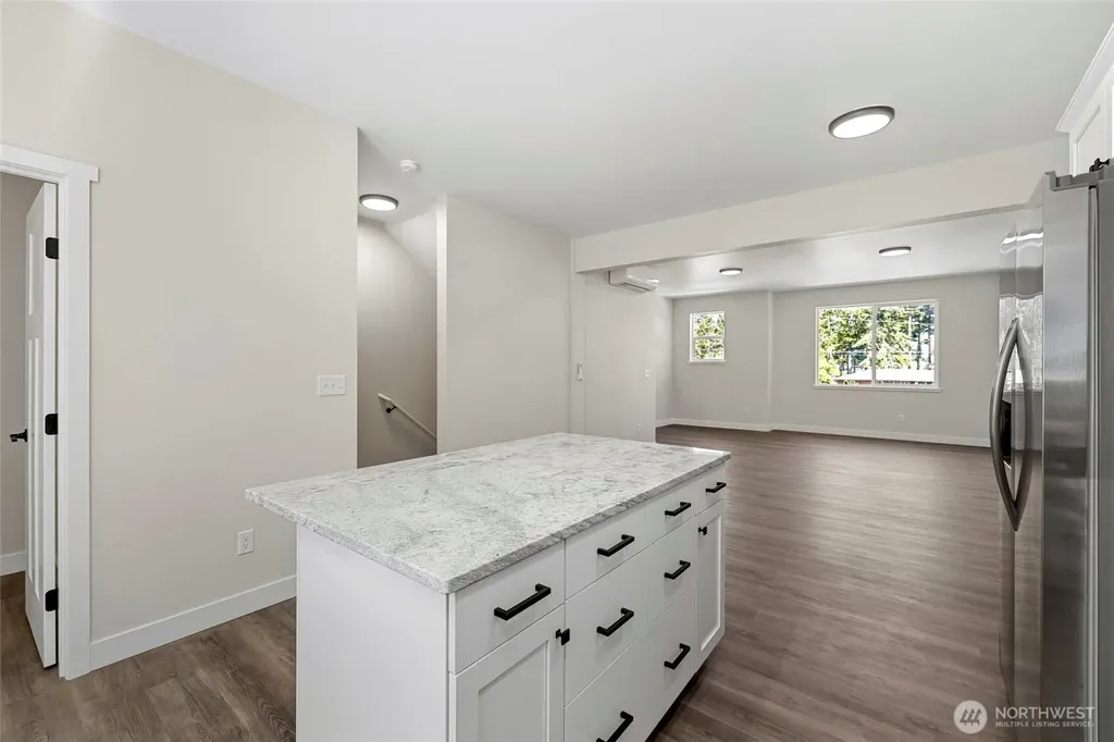 945 NW Heller Street Oak Harbor WA 98277
