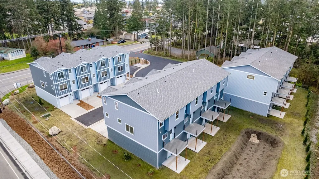 945 NW Heller Street Oak Harbor WA 98277