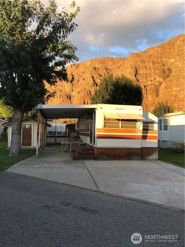 8818 Crescent Bar Road NW Quincy WA 98848