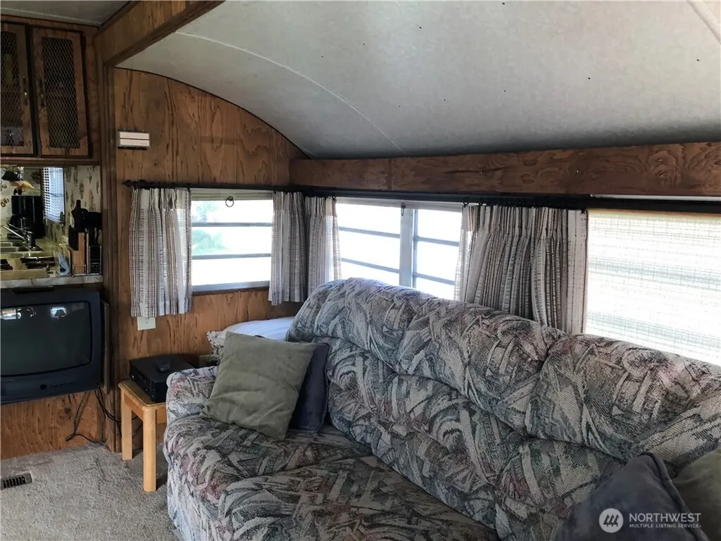 8818 Crescent Bar Road NW Quincy WA 98848
