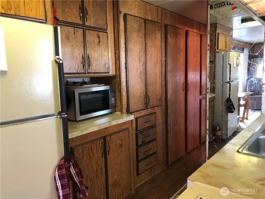 8818 Crescent Bar Road NW Quincy WA 98848