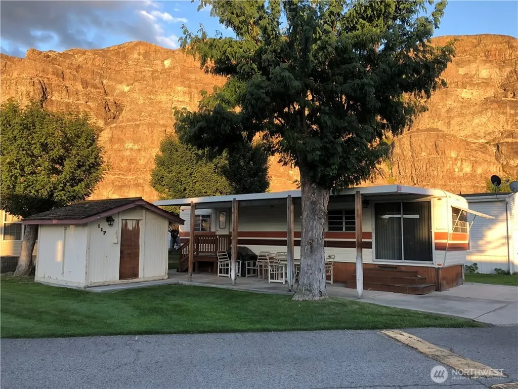 8818 Crescent Bar Road NW Quincy WA 98848