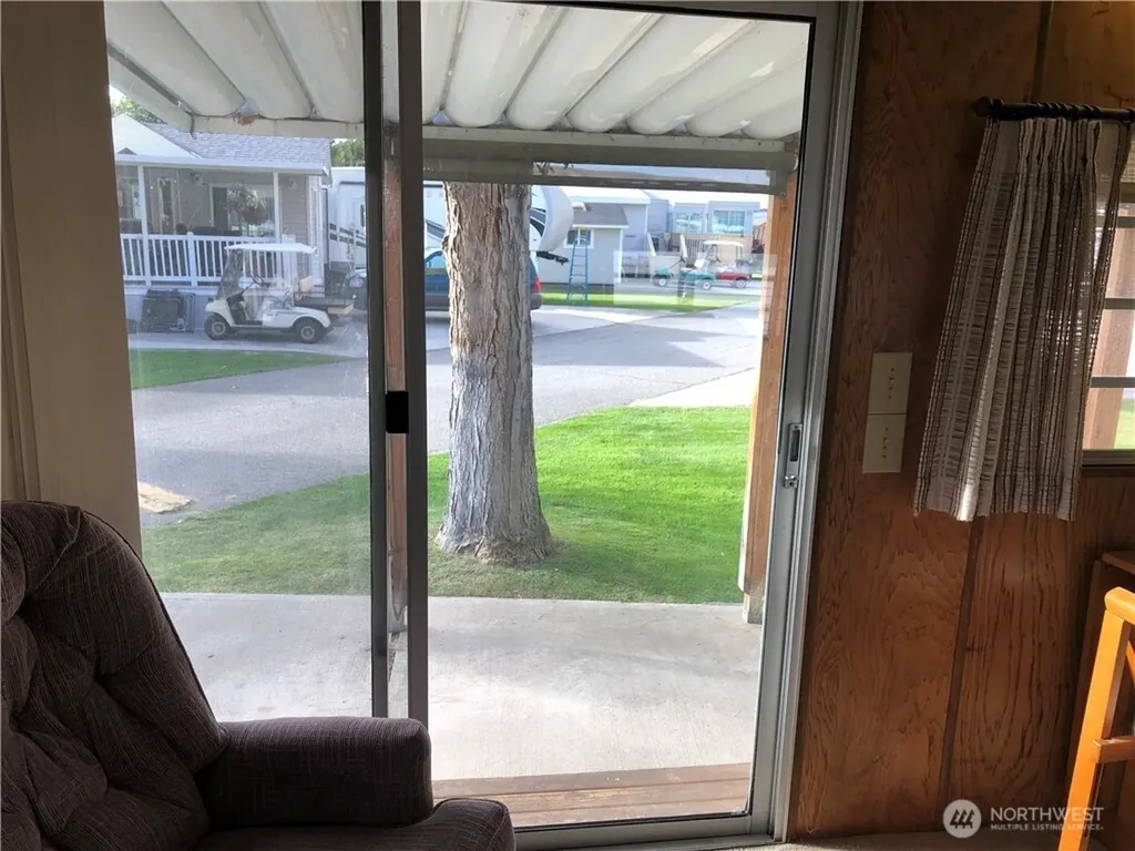 8818 Crescent Bar Road NW Quincy WA 98848