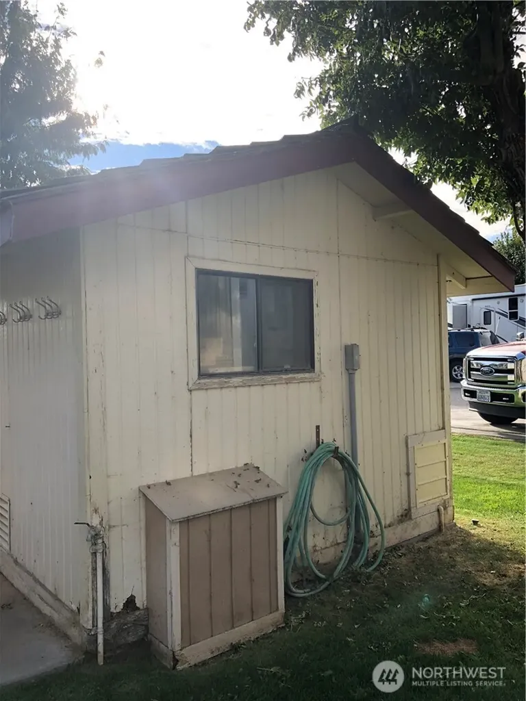 8818 Crescent Bar Road NW Quincy WA 98848