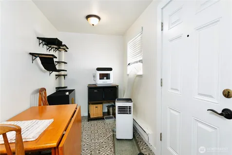 3572 E F Street Tacoma WA 98404