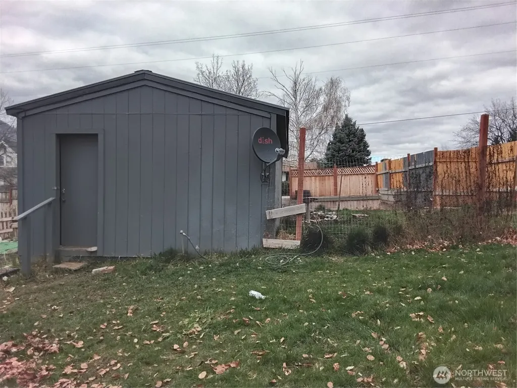 109 Antwine Avenue S Tonasket WA 98855