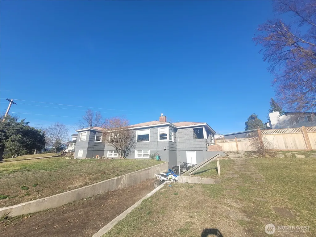 109 Antwine Avenue S Tonasket WA 98855