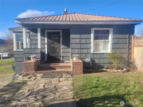 109 Antwine Avenue S Tonasket WA 98855
