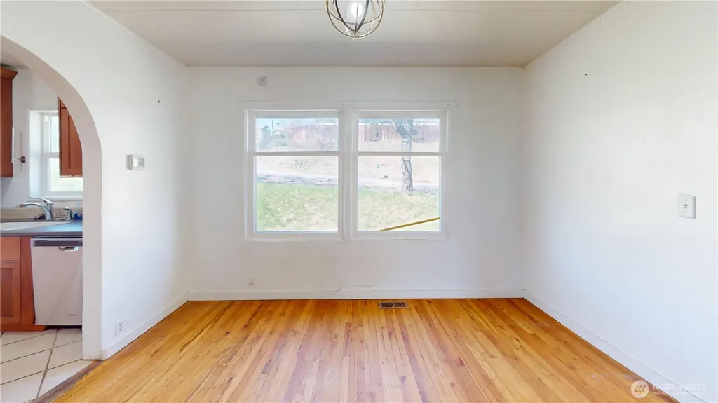 1803 Juniper Oroville WA 98844