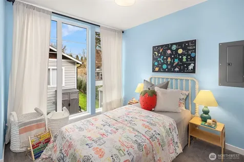 6037 42nd Avenue SW Seattle WA 98136