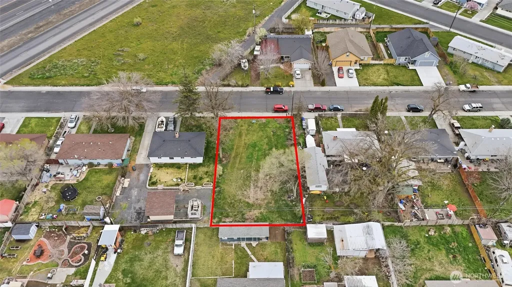 1528 N Buell Street Moses Lake WA 98837