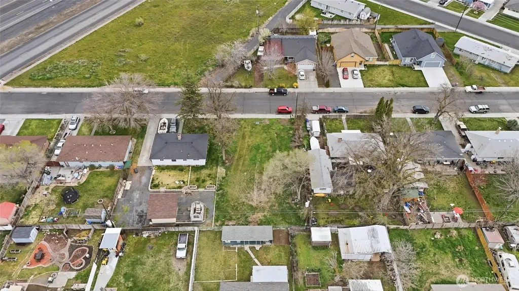 1528 N Buell Street Moses Lake WA 98837