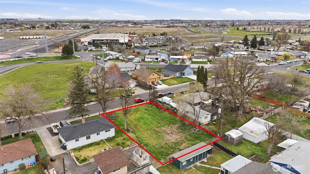1528 N Buell Street Moses Lake WA 98837