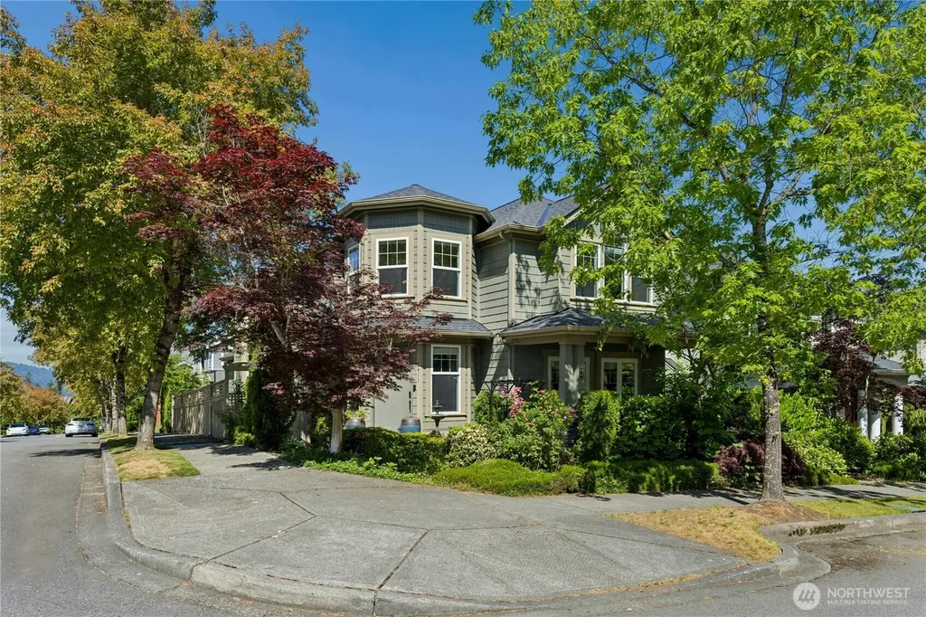 2411 30th Avenue NE Issaquah WA 98029