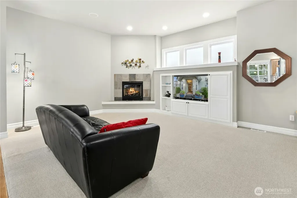 2411 30th Avenue NE Issaquah WA 98029